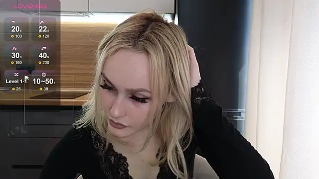 Snapshot of Bella_Villen chatting on 25, 5, 2026 Bella Villen online show from 25, 5, 2026