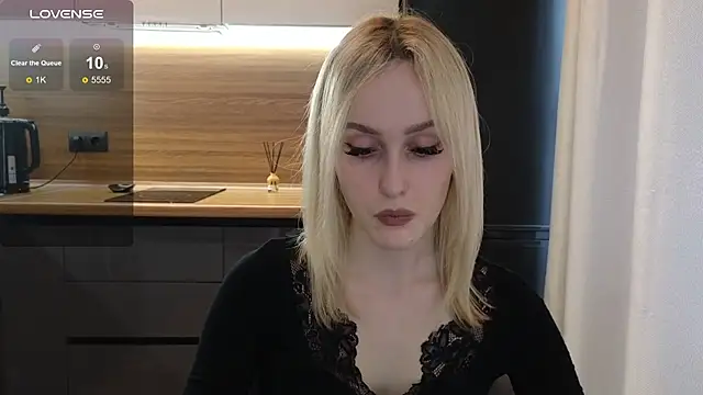 Snapshot of Bella_Villen chatting on 3, 6, 2026 Bella Villen online show from 3, 6, 2026