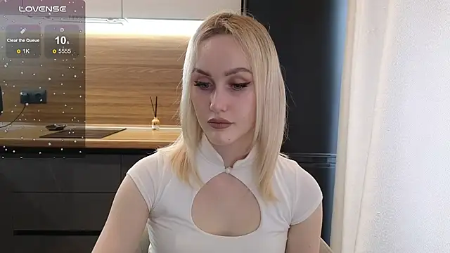 Snapshot of Bella_Villen chatting on 14, 6, 2026 Bella Villen online show from 14, 6, 2026