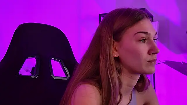 Snapshot of Sweet_Emilya chatting on 16, 3, 2026 Sweet Emilya online show from 16, 3, 2026