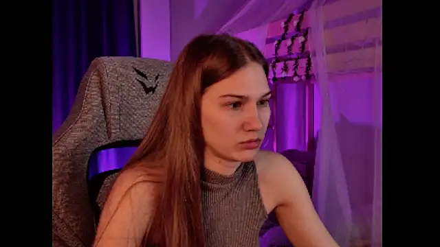 Snapshot of Sweet_Emilya chatting on 3, 4, 2026 Sweet Emilya online show from 3, 4, 2026