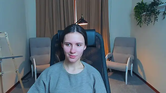 Snapshot of MeganLenoir chatting on 27, 2, 2026 MeganLenoir online show from 27, 2, 2026