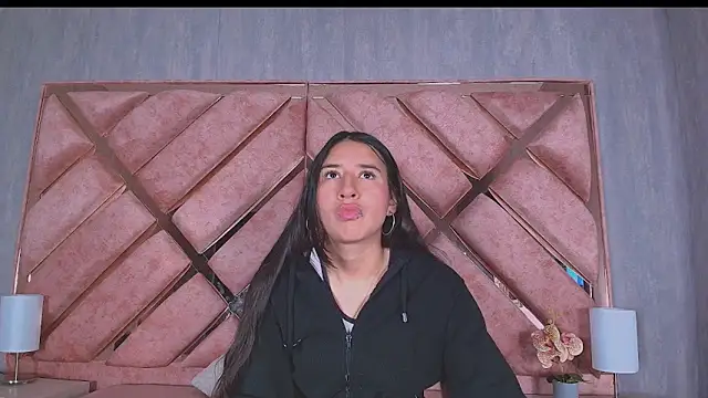 LilyRossi  online show from 22, 4, 2026