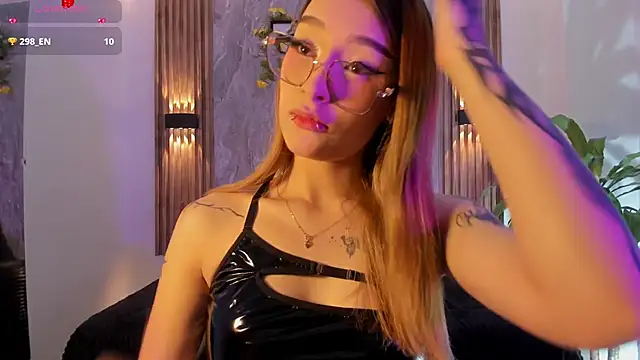 Snapshot of Melodylanee chatting on 8, 4, 2026 Melodylanee online show from 8, 4, 2026