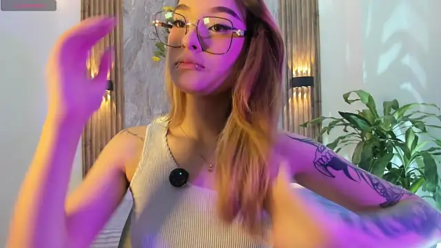 Melodylanee online show from 11, 5, 2026