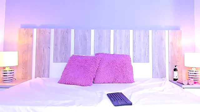 EmilySearss online show from 27, 3, 2026