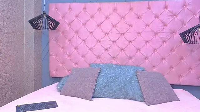 Snapshot of SARA_HORNY- chatting on 9, 4, 2026 SARA HORNY- online show from 9, 4, 2026