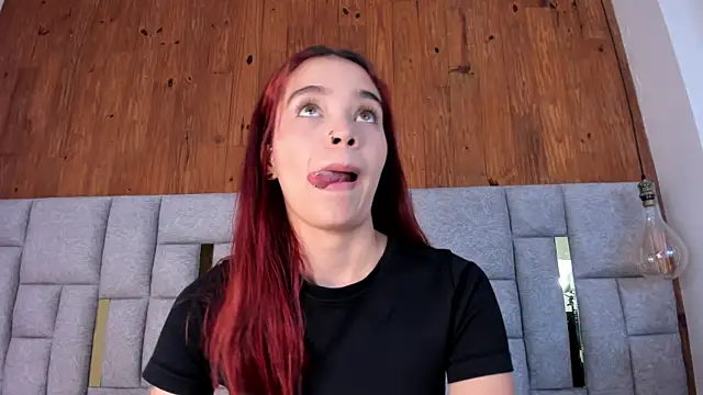 Snapshot of camilaa_smith_ chatting on 2, 4, 2026 camilaa smith online show from 2, 4, 2026