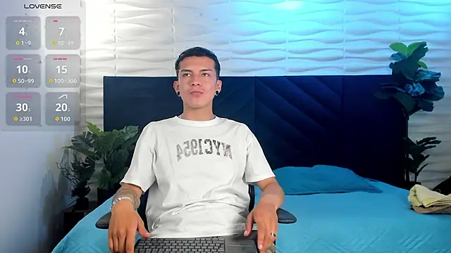 Snapshot of Juanse_Colling chatting on 16, 3, 2026 Juanse Colling online show from 16, 3, 2026