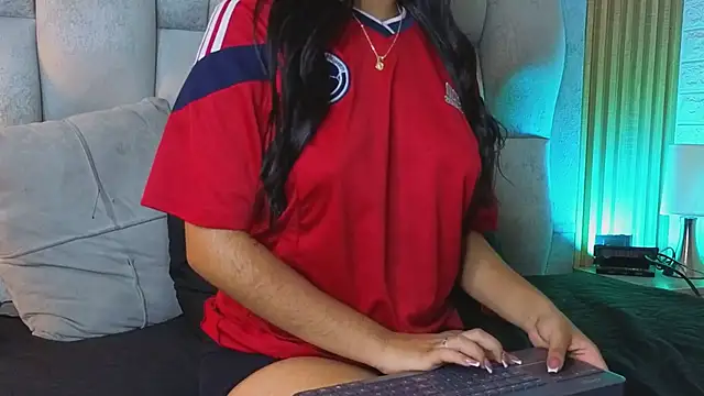 Snapshot of Katty_Roose2 chatting on 11, 6, 2026 Katty Roose2 online show from 11, 6, 2026