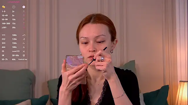 Snapshot of SadieSink_ chatting on 9, 4, 2026 SadieSink online show from 9, 4, 2026