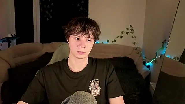 AnthonyCuutie online show from 7, 5, 2026