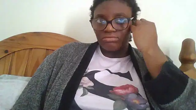 Snapshot of SexyGemBeauty chatting on 4, 7, 2026 SexyGemBeauty online show from 4, 7, 2026