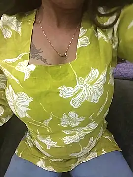 Tinaa baby online show from 6, 5, 2026