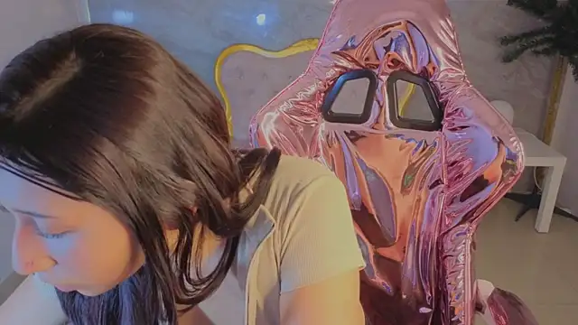 Snapshot of moraa_s chatting on 15, 3, 2026 moraa s online show from 15, 3, 2026