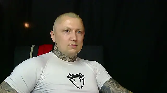 Snapshot of devilWithTats chatting on 7, 7, 2026 devilWithTats online show from 7, 7, 2026