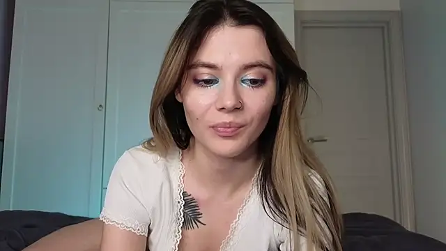 AliceTease online show from 30, 5, 2026