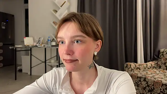 Snapshot of Lolatatee chatting on 4, 6, 2026 Lolatatee online show from 4, 6, 2026