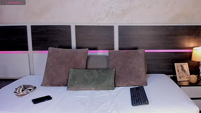 Snapshot of Natalia_Cruzz chatting on 17, 4, 2026 Natalia Cruzz online show from 17, 4, 2026