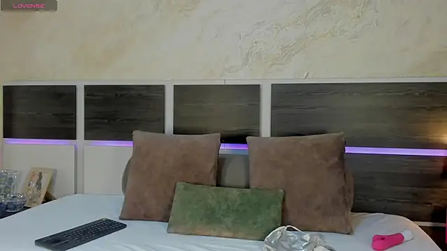 Snapshot of Natalia_Cruzz chatting on 1, 6, 2026 Natalia Cruzz online show from 1, 6, 2026