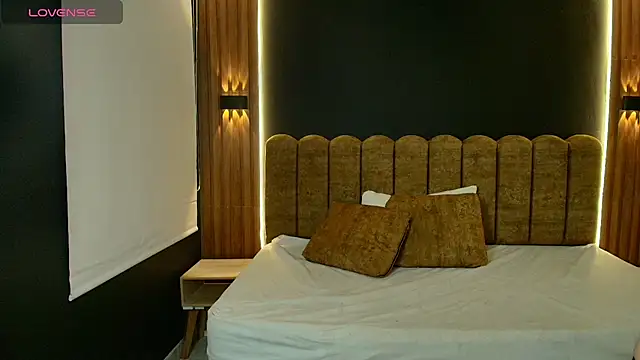 AmbarLee  online show from 29, 3, 2026