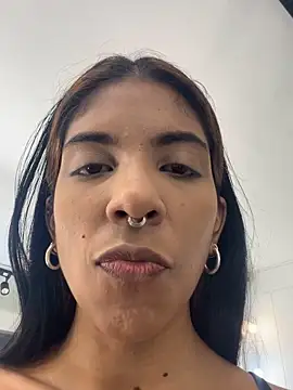 VioletaHills  online show from 5, 3, 2026