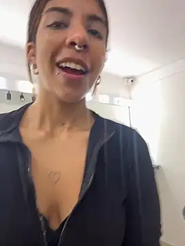 VioletaHills  online show from 24, 3, 2026