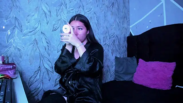 Snapshot of eilen_pink chatting on 11, 4, 2026 eilen pink online show from 11, 4, 2026