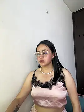 Snapshot of Anni_Rose chatting on 7, 3, 2026 Anni Rose online show from 7, 3, 2026