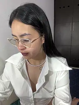 Snapshot of Anni_Rose chatting on 18, 3, 2026 Anni Rose online show from 18, 3, 2026