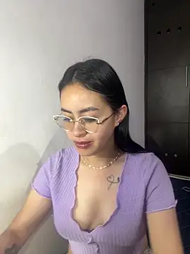 Snapshot of Anni_Rose chatting on 21, 3, 2026 Anni Rose online show from 21, 3, 2026