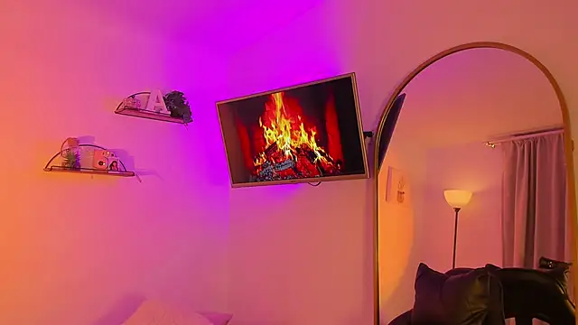 AlaiaRogers online show from 7, 5, 2026