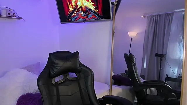 AlaiaRogers online show from 13, 5, 2026