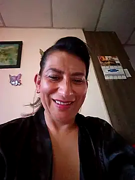 Snapshot of Lucia_Rios chatting on 21, 4, 2026 Lucia Rios online show from 21, 4, 2026