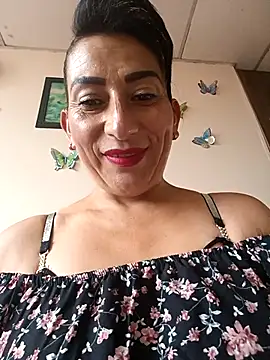 Snapshot of Lucia_Rios chatting on 23, 4, 2026 Lucia Rios online show from 23, 4, 2026