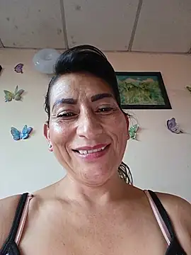 Snapshot of Lucia_Rios chatting on 12, 5, 2026 Lucia Rios online show from 12, 5, 2026