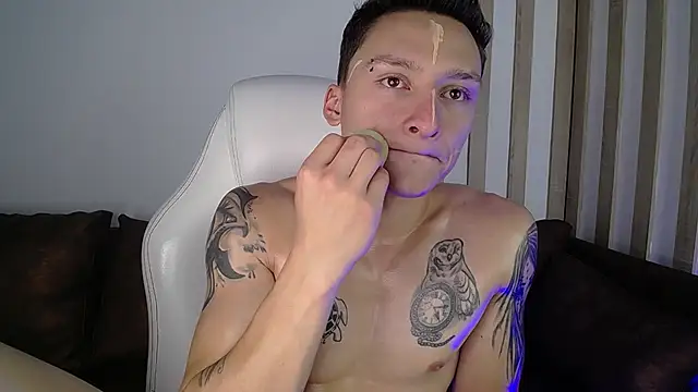Snapshot of DIEGO_JONES chatting on 5, 5, 2026 DIEGO JONES online show from 5, 5, 2026