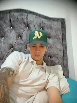 Snapshot of Sacro_sex chatting on 28, 2, 2026 Sacro sex online show from 28, 2, 2026