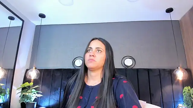 alejandra  garcia online show from 10, 5, 2026