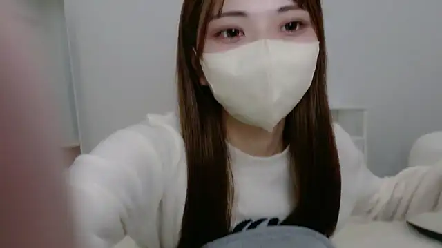 Snapshot of marinachan_v chatting on 8, 3, 2026 marinachan v online show from 8, 3, 2026