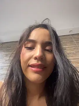 Mia-villalobos online show from 15, 3, 2026