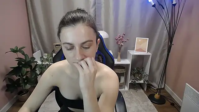 MistyBree online show from 25, 6, 2026