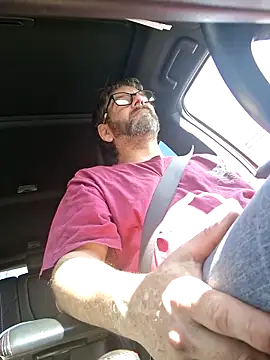 Snapshot of ultimateBWC chatting on 6, 4, 2026 ultimateBWC online show from 6, 4, 2026