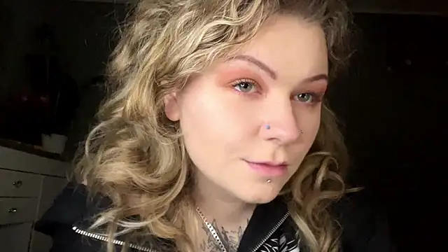 Snapshot of YoungAlina chatting on 28, 3, 2026 YoungAlina online show from 28, 3, 2026