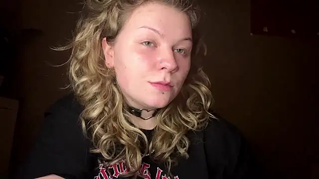 Snapshot of YoungAlina chatting on 9, 4, 2026 YoungAlina online show from 9, 4, 2026