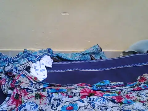 Sweet aura01 online show from 12, 4, 2026