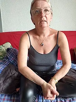 lescoquinsdu40 online show from 2, 4, 2026