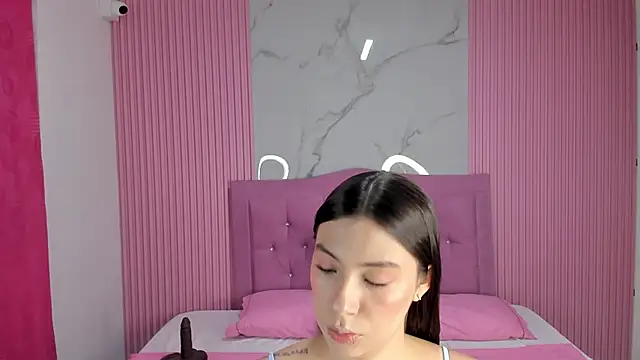 Snapshot of Mily17_ chatting on 22, 4, 2026 Mily17 online show from 22, 4, 2026