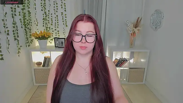 Snapshot of effyrain chatting on 1, 4, 2026 effyrain online show from 1, 4, 2026