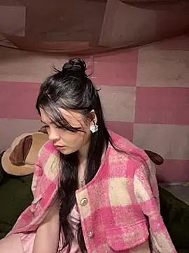 Annhiene online show from 11, 3, 2026